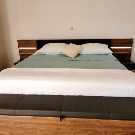 Apartment Brala Posedarje Bagian luar foto
