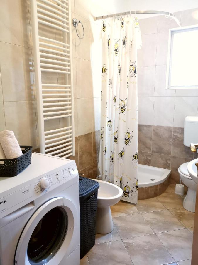 Apartment Brala Posedarje Bagian luar foto